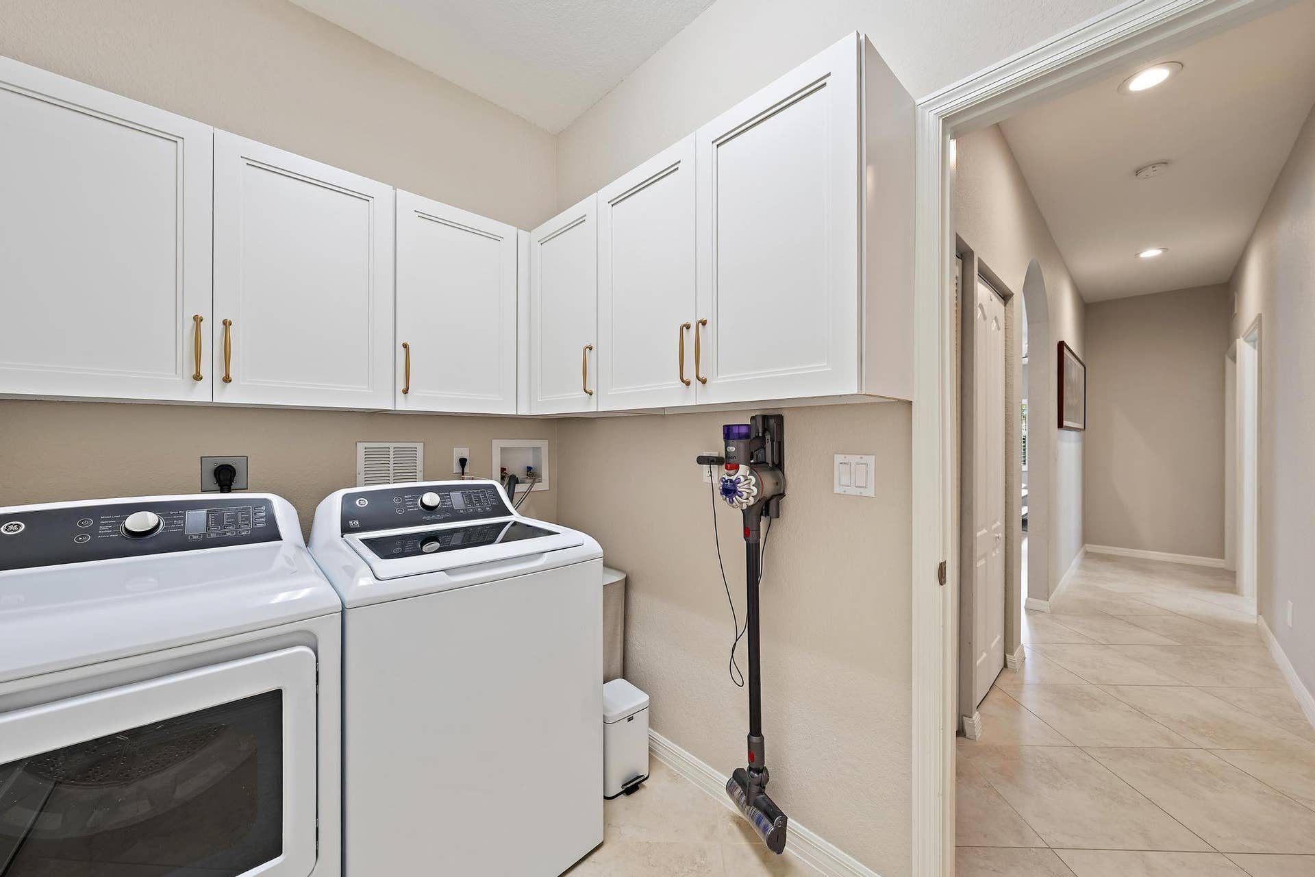 128 Behring Way-21