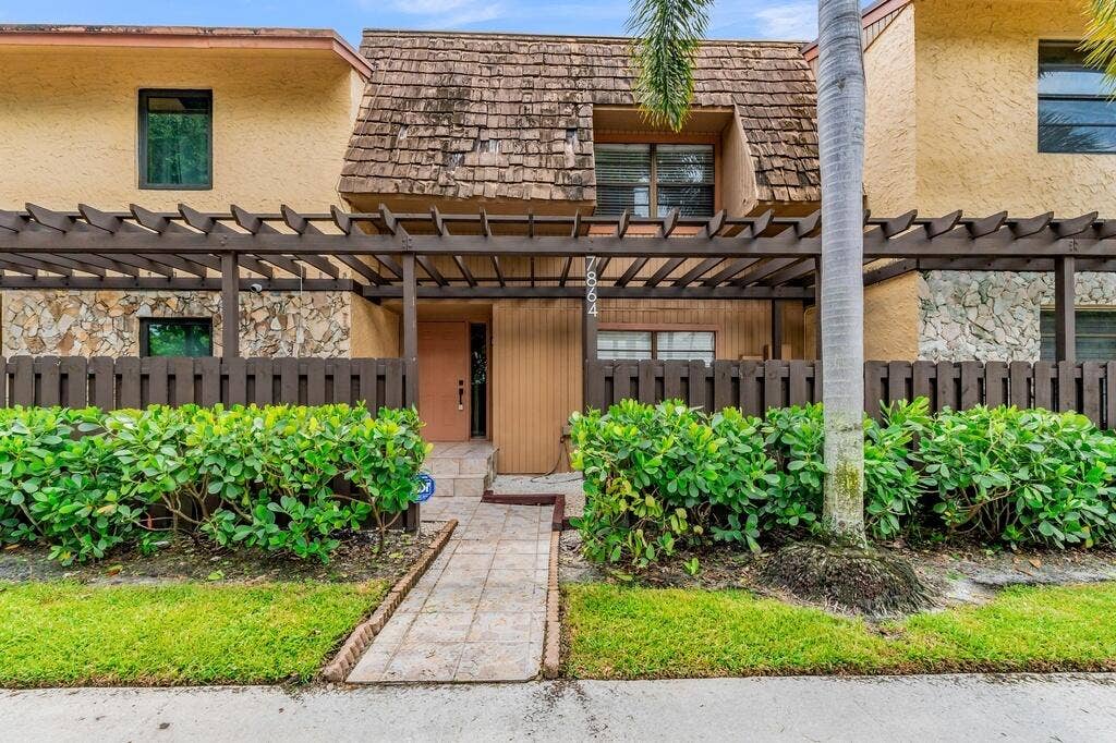 7864 NW 12TH Street, Plantation, FL 33322 1_1024px