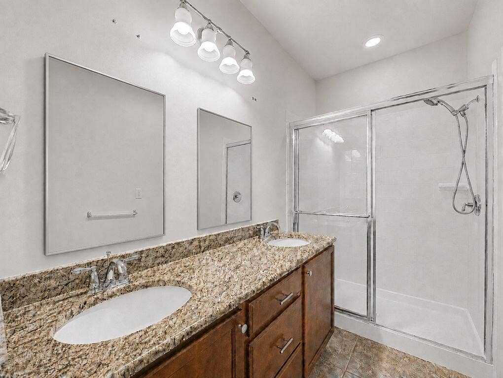 1334 S Community Drive, Jupiter, FL 33458 1334 S. Community Master bath