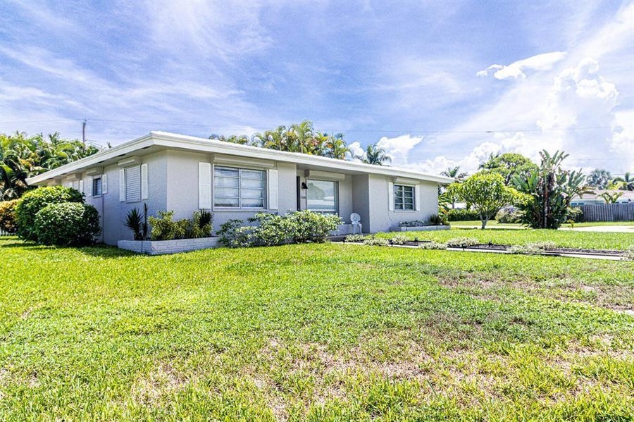 Property photo for 1300 SE 7TH Court, Deerfield Beach, FL