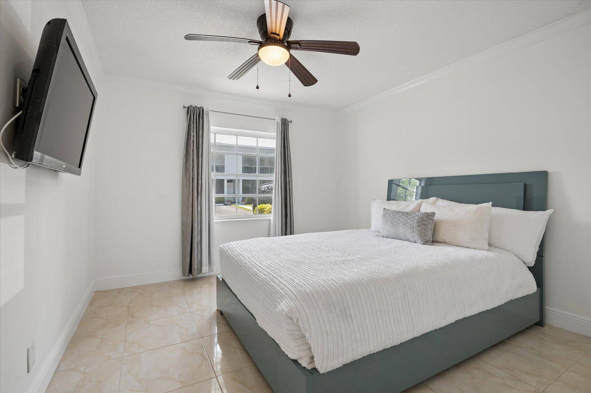 6287 BAY CLUB Drive, #2, Fort Lauderdale, Fort Lauderdale, FL 33308 11-Bounahra-6287 Bay Club Dr #2-11