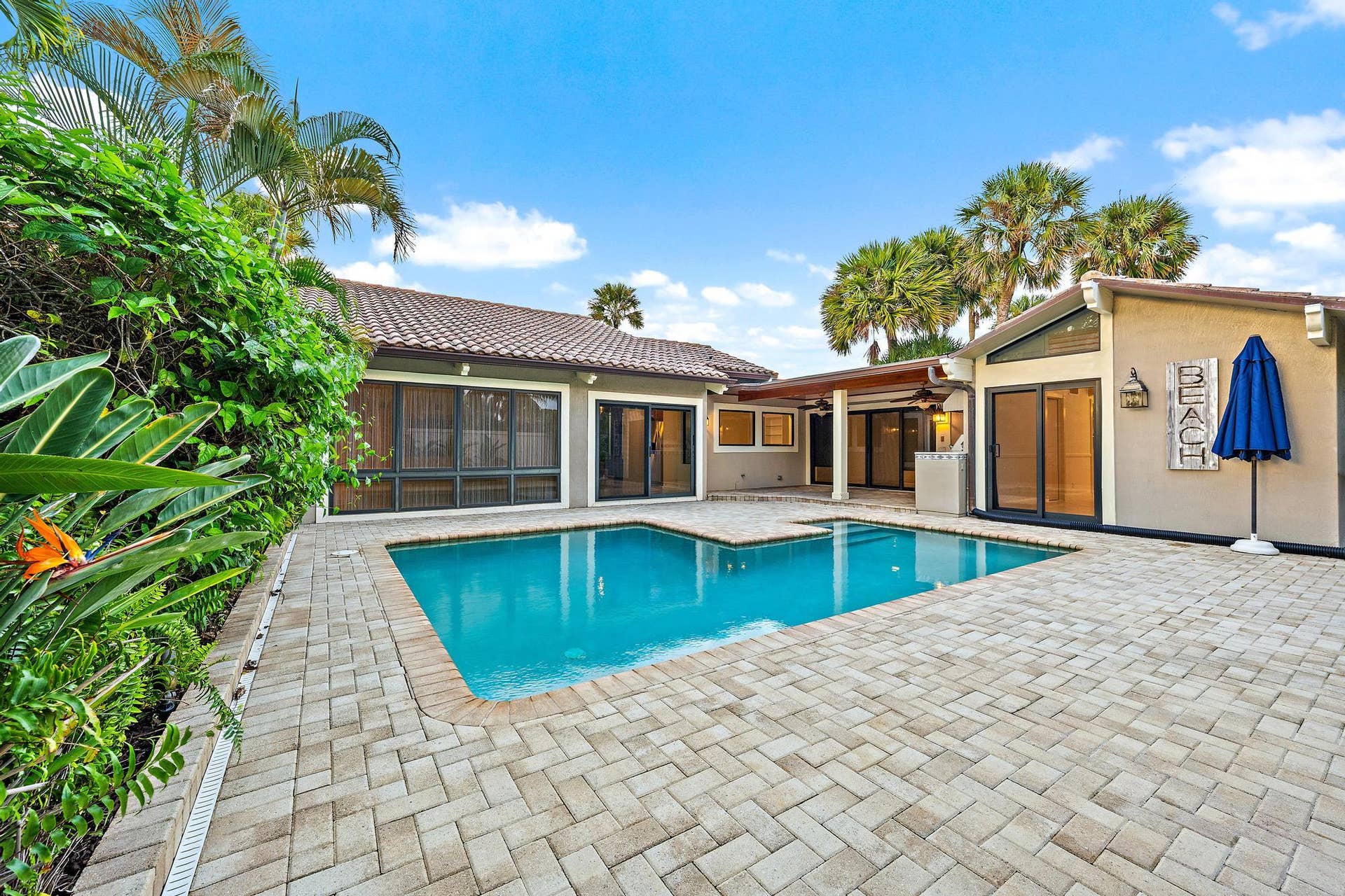 101 W Spearfish Lane, Jupiter, FL 33477 Back Exterior & Pool