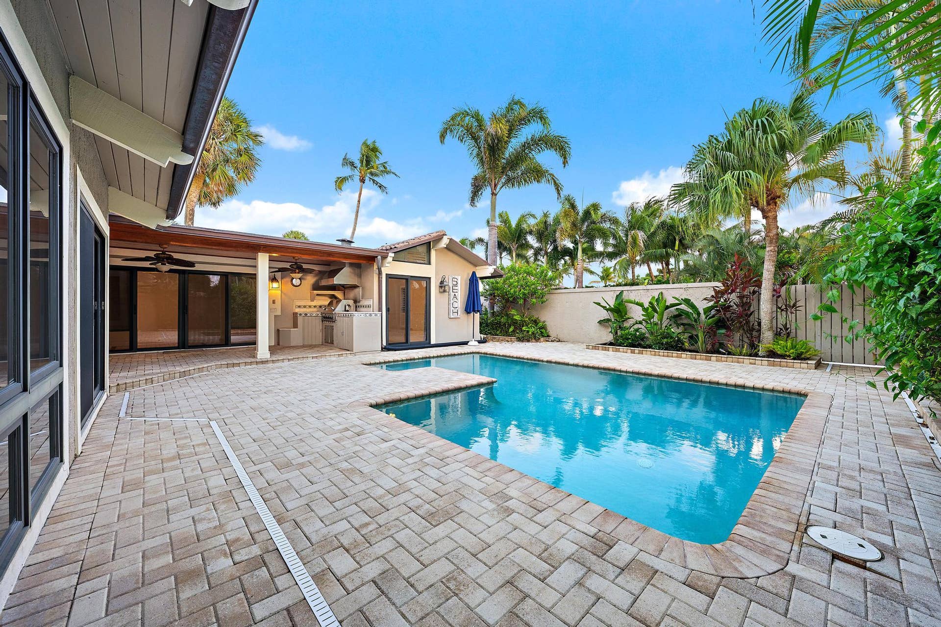 101 W Spearfish Lane, Jupiter, FL 33477 Pool