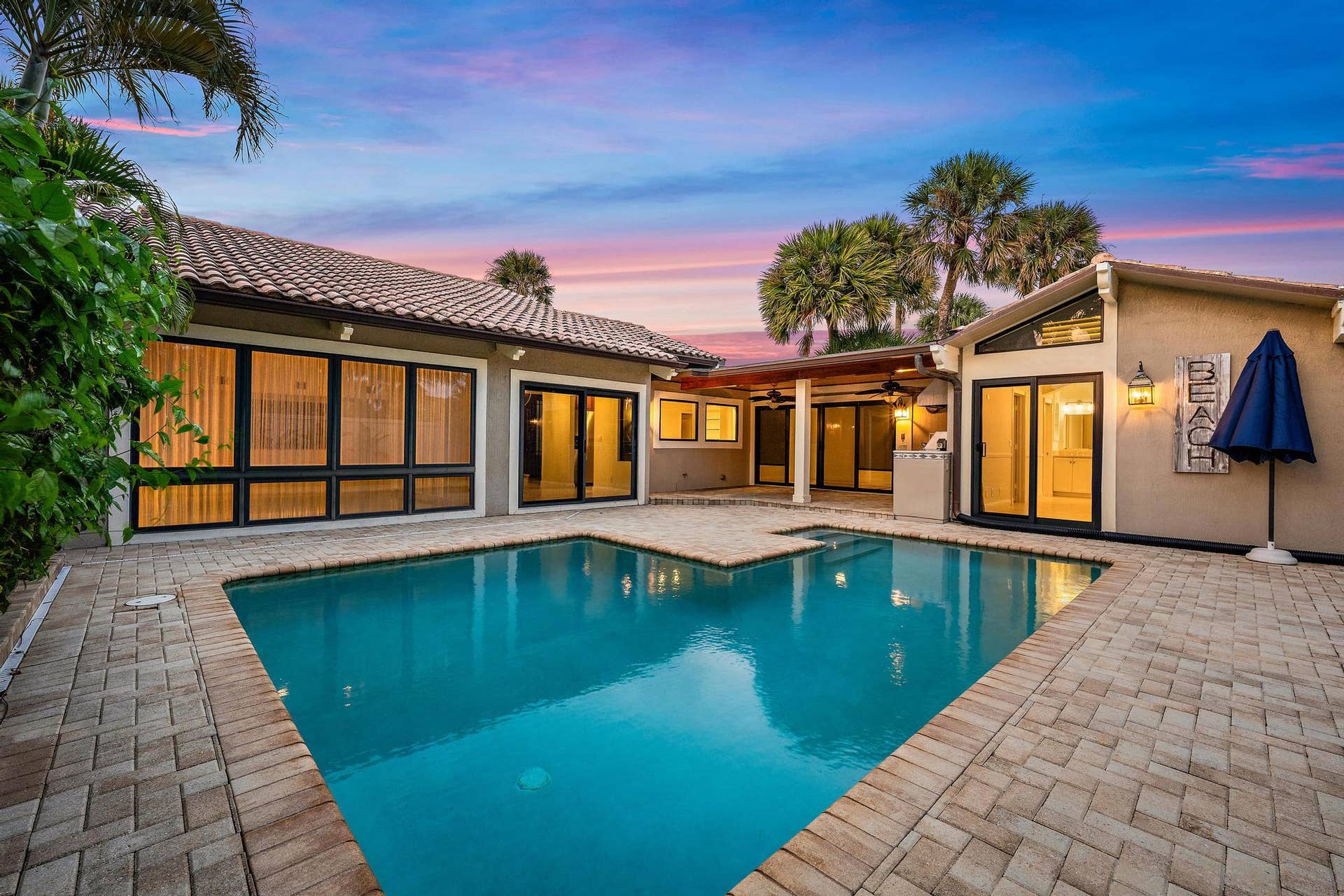 101 W Spearfish Lane, Jupiter, FL 33477 Back Exterior & Pool