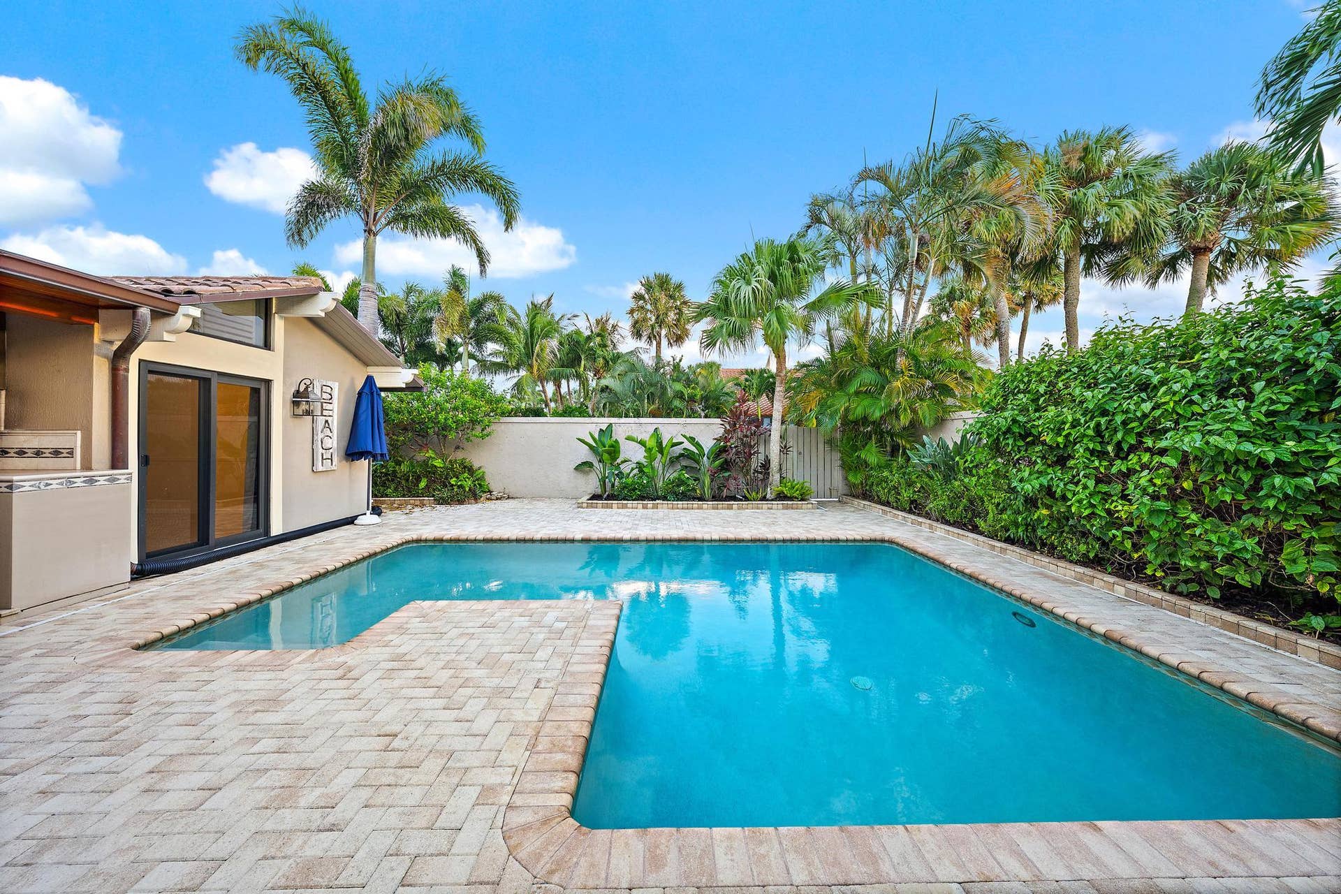 101 W Spearfish Lane, Jupiter, FL 33477 Back Exterior & Pool