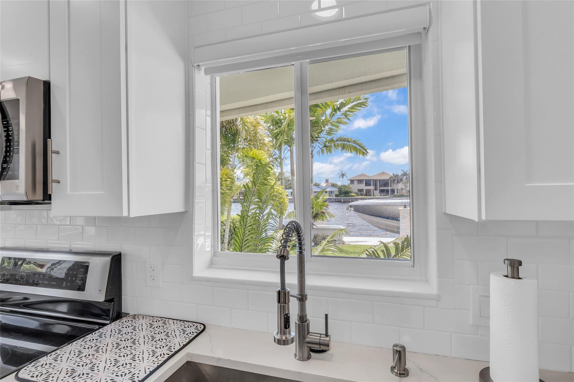 2005 N RIVERSIDE Drive, Pompano Beach, Pompano Beach, FL 33062 Photo 30