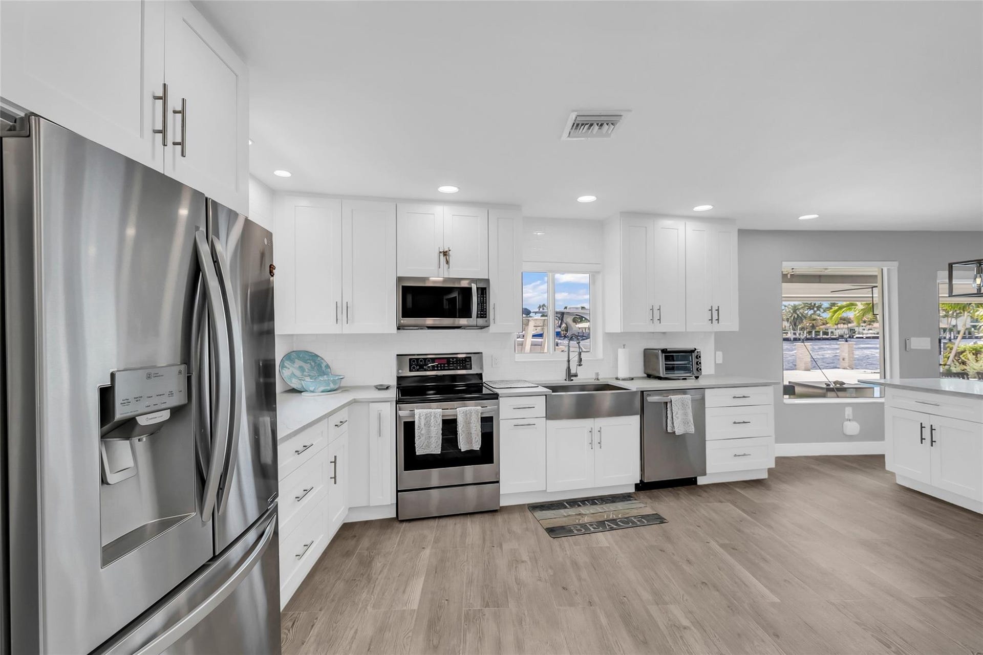 2005 N RIVERSIDE Drive, Pompano Beach, Pompano Beach, FL 33062 Photo 28