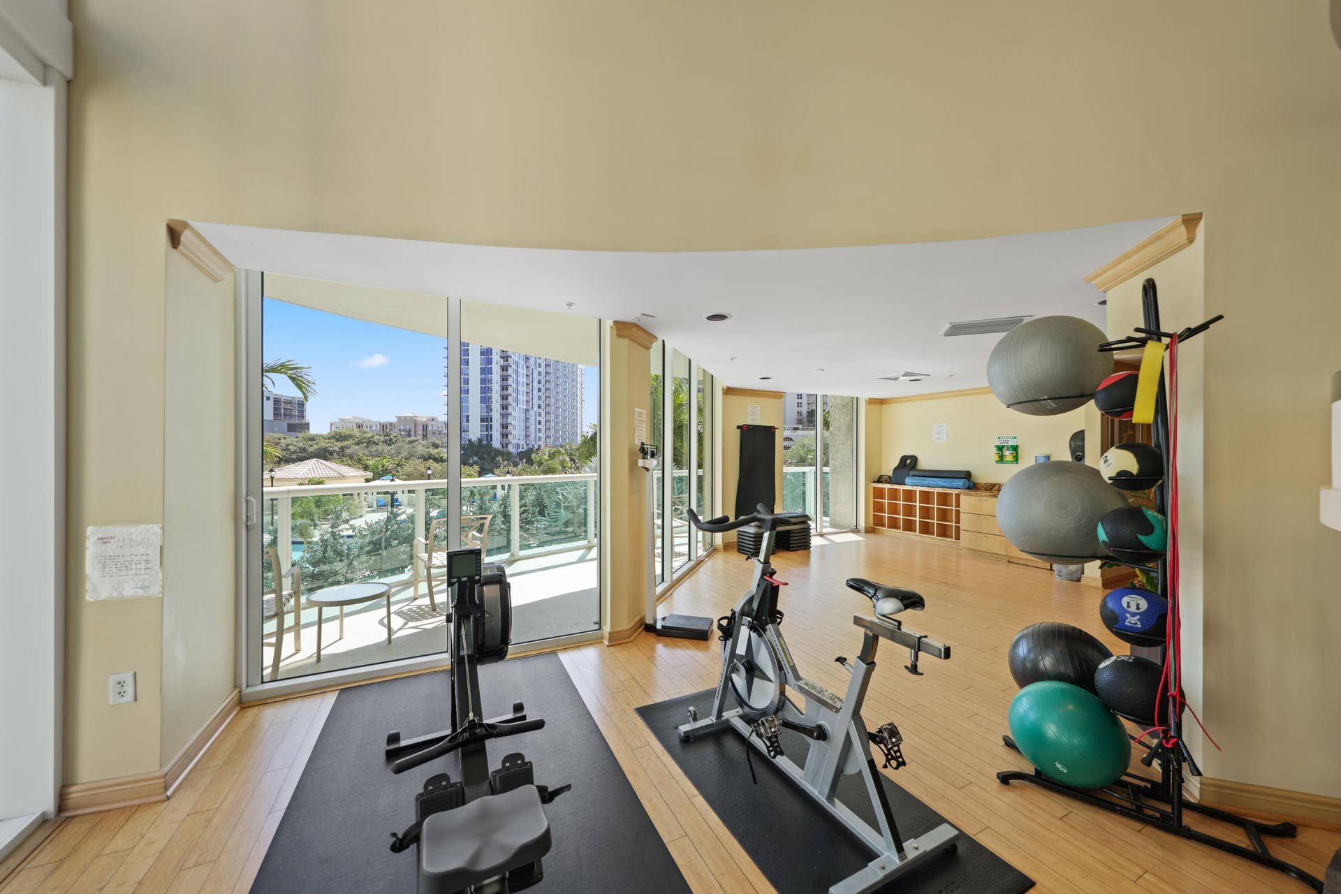 347 N NEW RIVER Drive E, #PH4, Fort Lauderdale, FL 33301 347 North New River Drive East - 52.JPG-