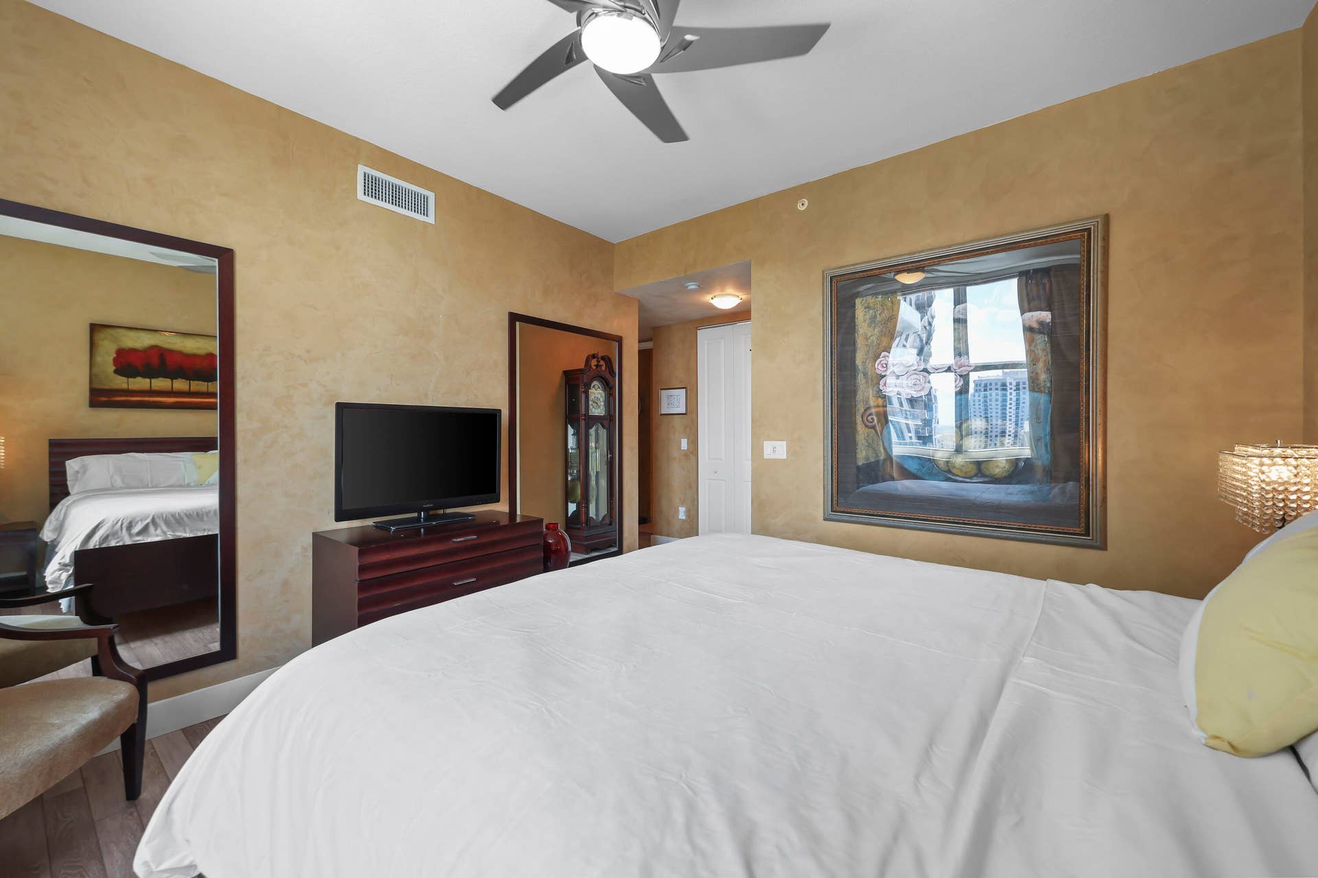 347 N NEW RIVER Drive E, #PH4, Fort Lauderdale, FL 33301 347 North New River Drive East - 28.jpg-