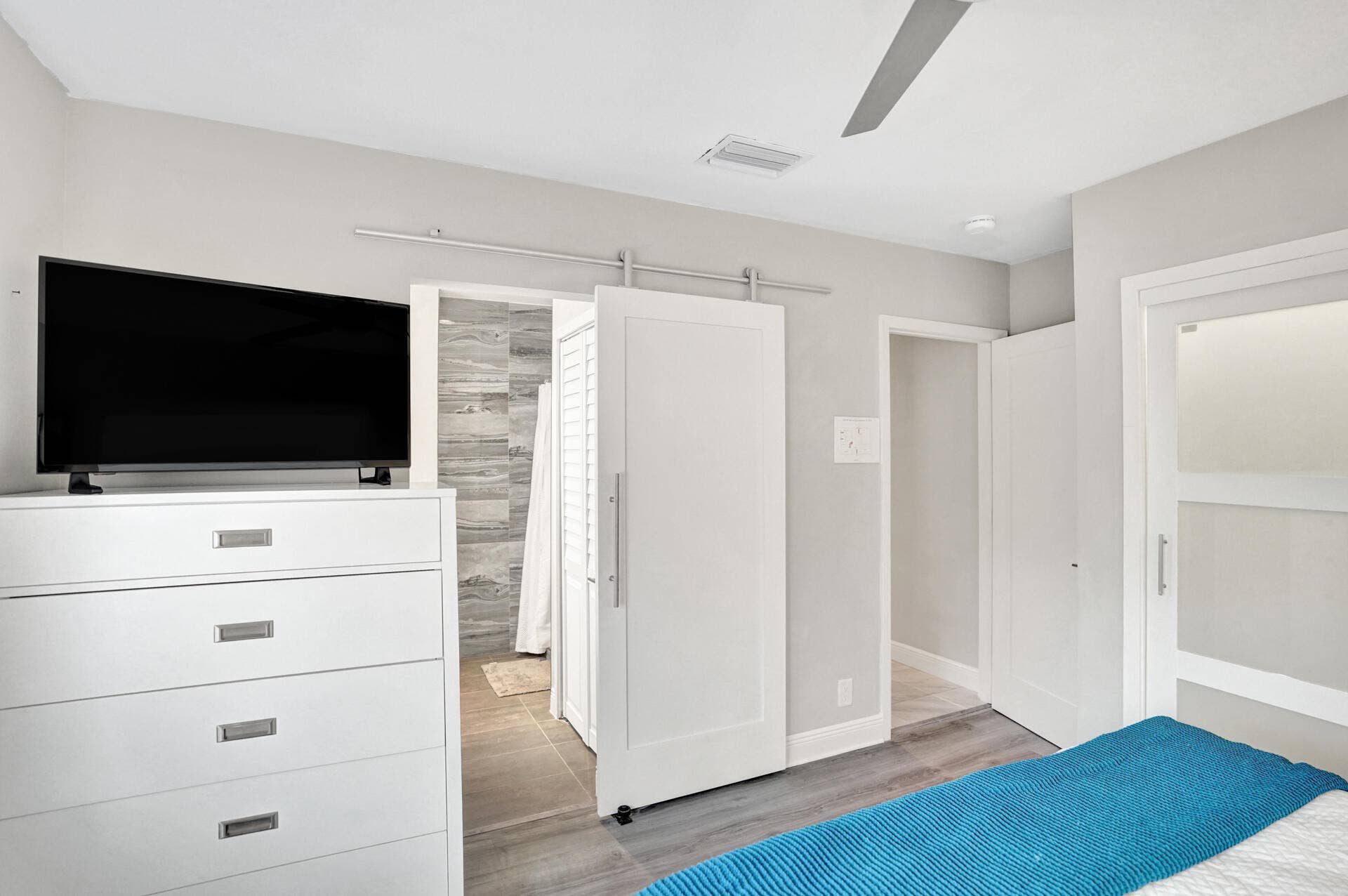 1236 NE 18TH Avenue, #B-C, Fort Lauderdale, FL 33304 DSC02161