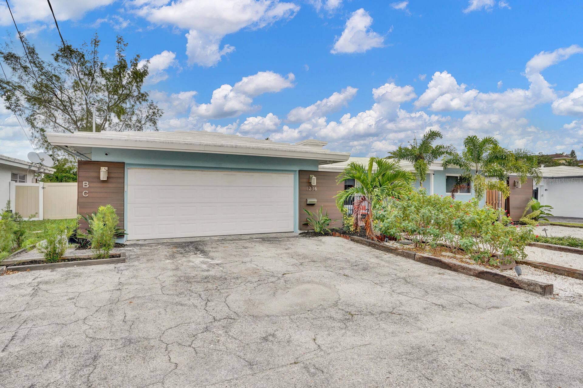 1236 NE 18TH Avenue, #B-C, Fort Lauderdale, FL 33304 DSC02236