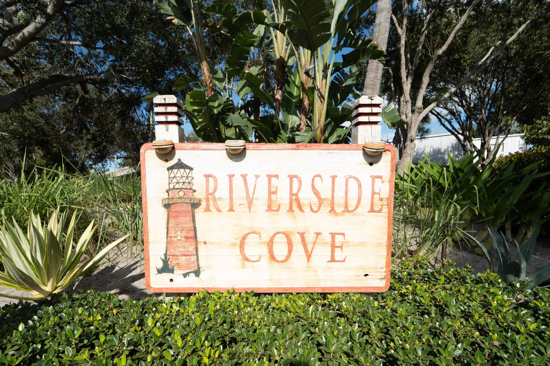 Riverside cove-20
