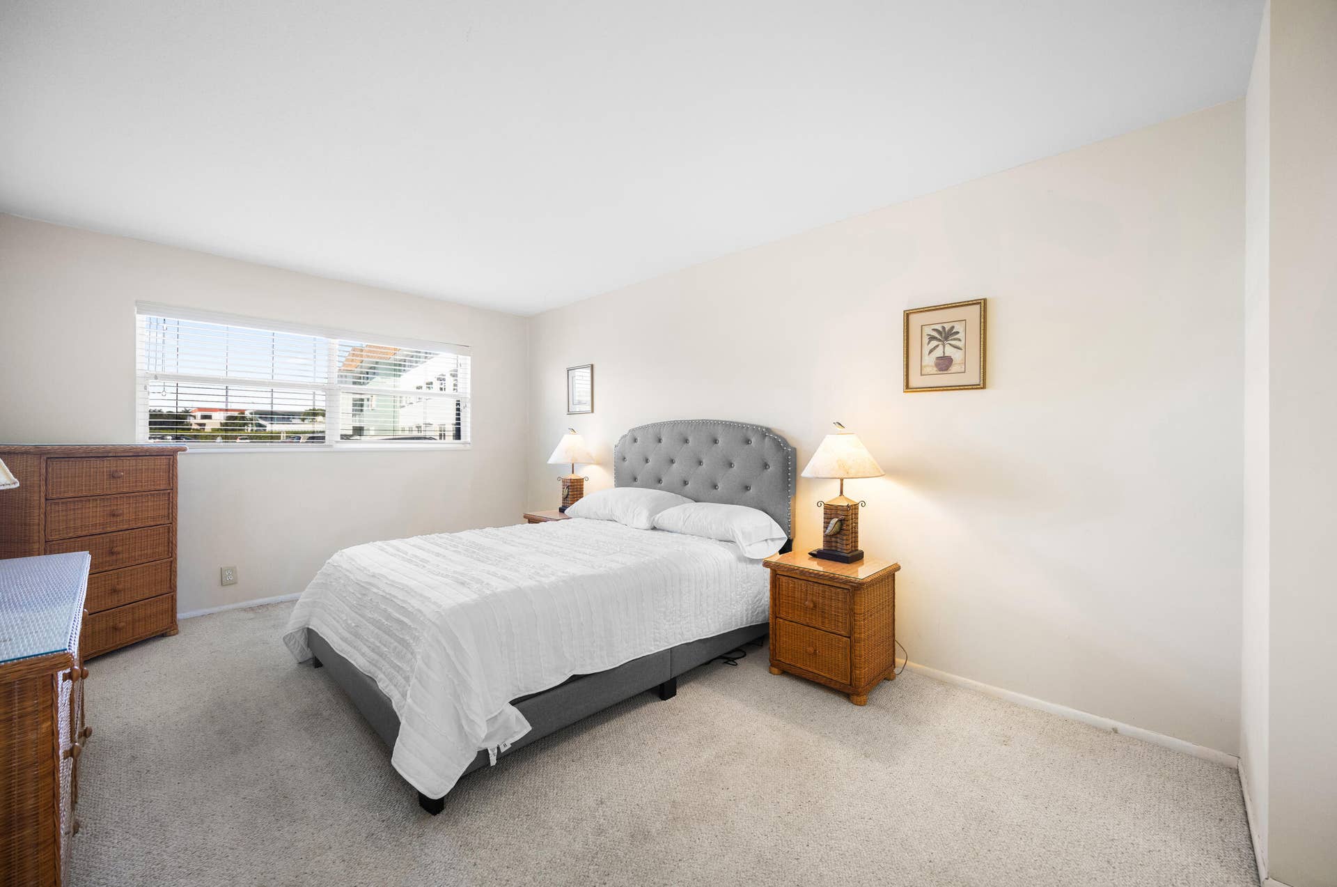 100 Shore Court, #104, North Palm Beach, FL 33408 23_453a8159