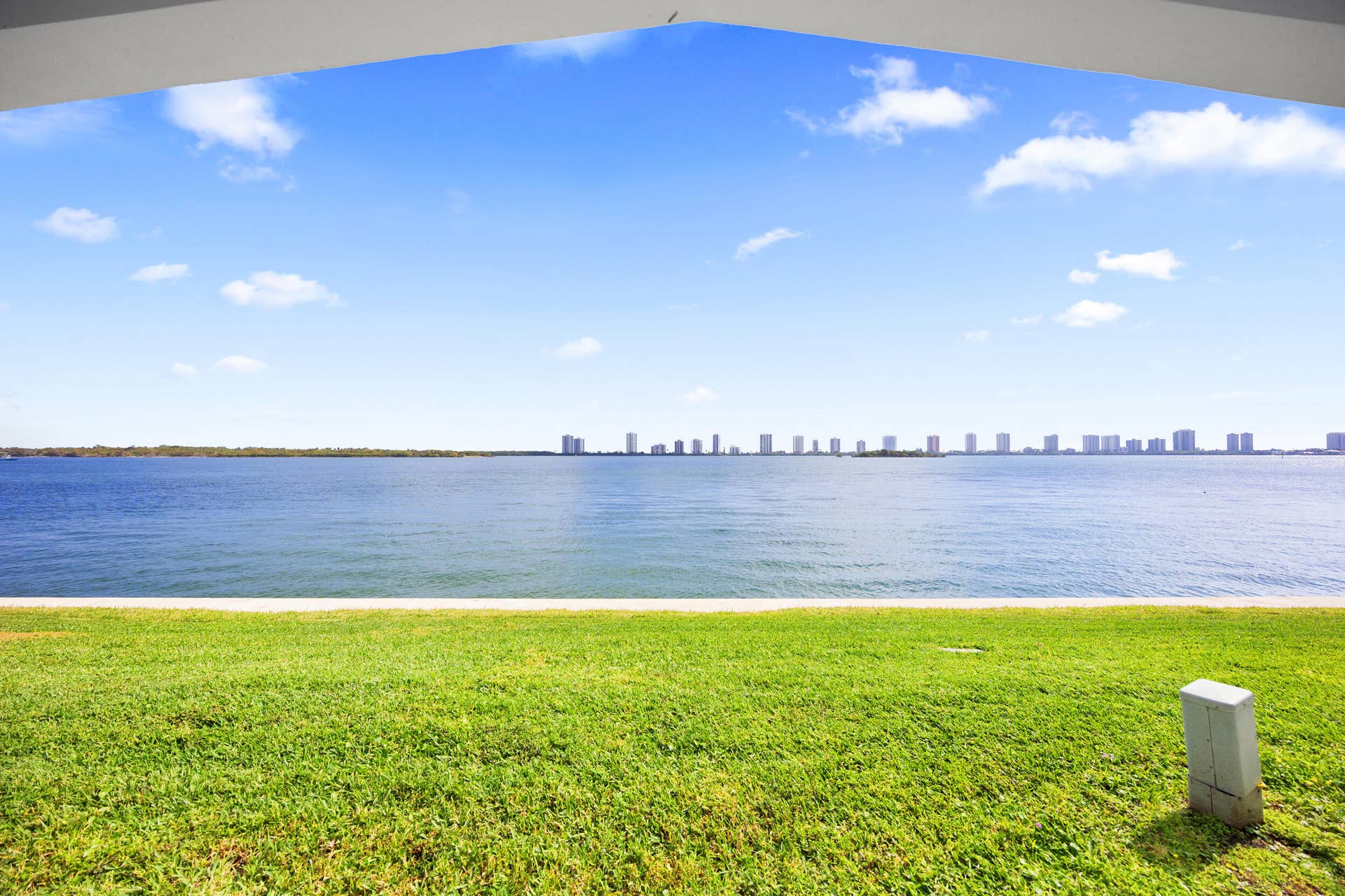 100 Shore Court, #104, North Palm Beach, FL 33408 33_453a8179
