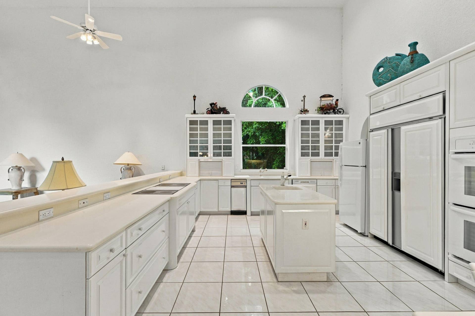 5386 NW 77th Terrace, Coral Springs, FL 33067 11_kitchen