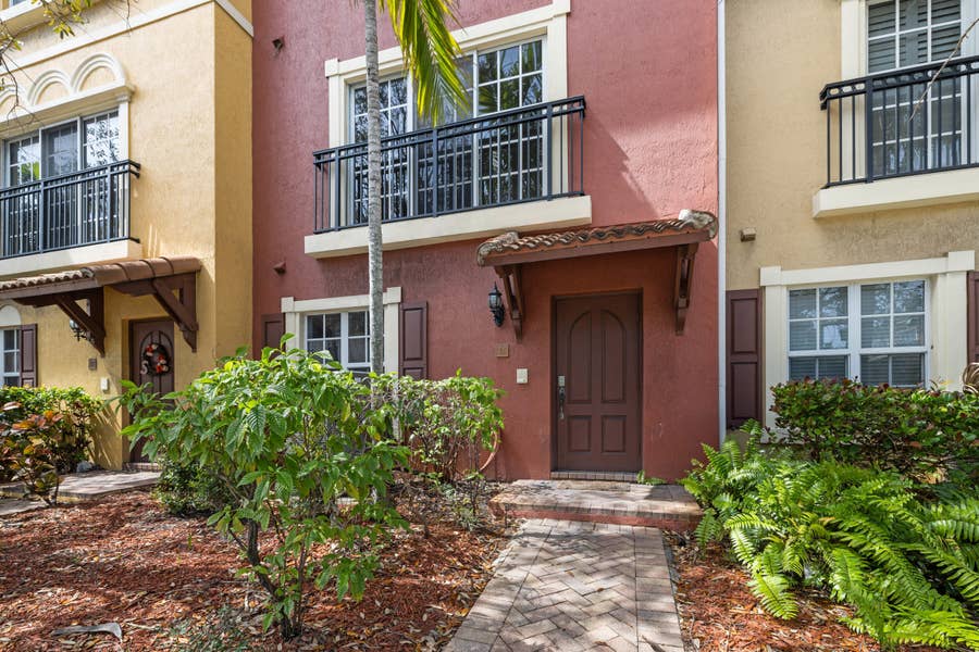Property photo for 601 S FEDERAL Highway, #30, Lake Worth Beach, FL
