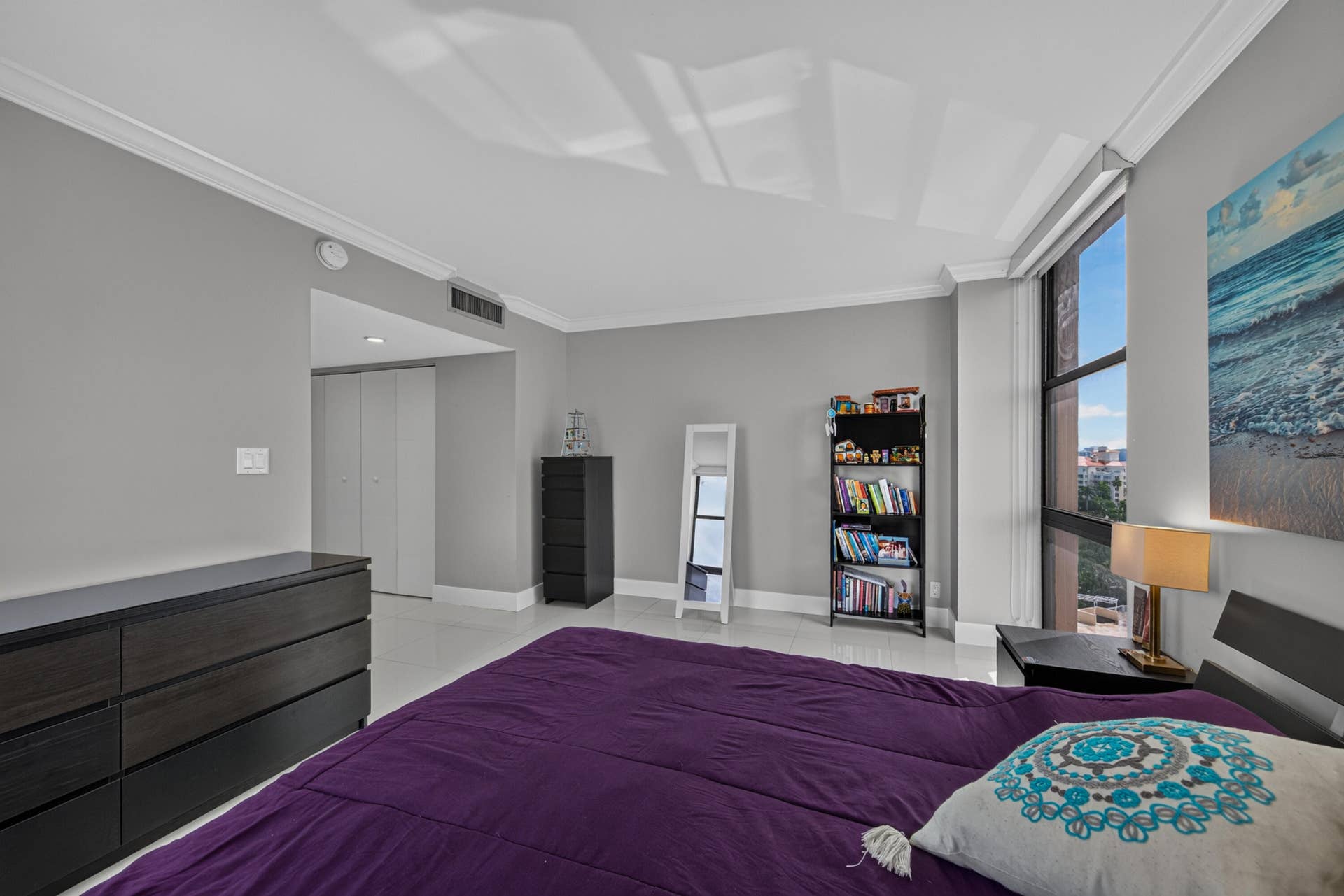 20379 W COUNTRY CLUB Drive, #1139, Aventura, FL 33180 Expansive windows, crown molding, light-toned flooring, and a built-in closet with bifold doors