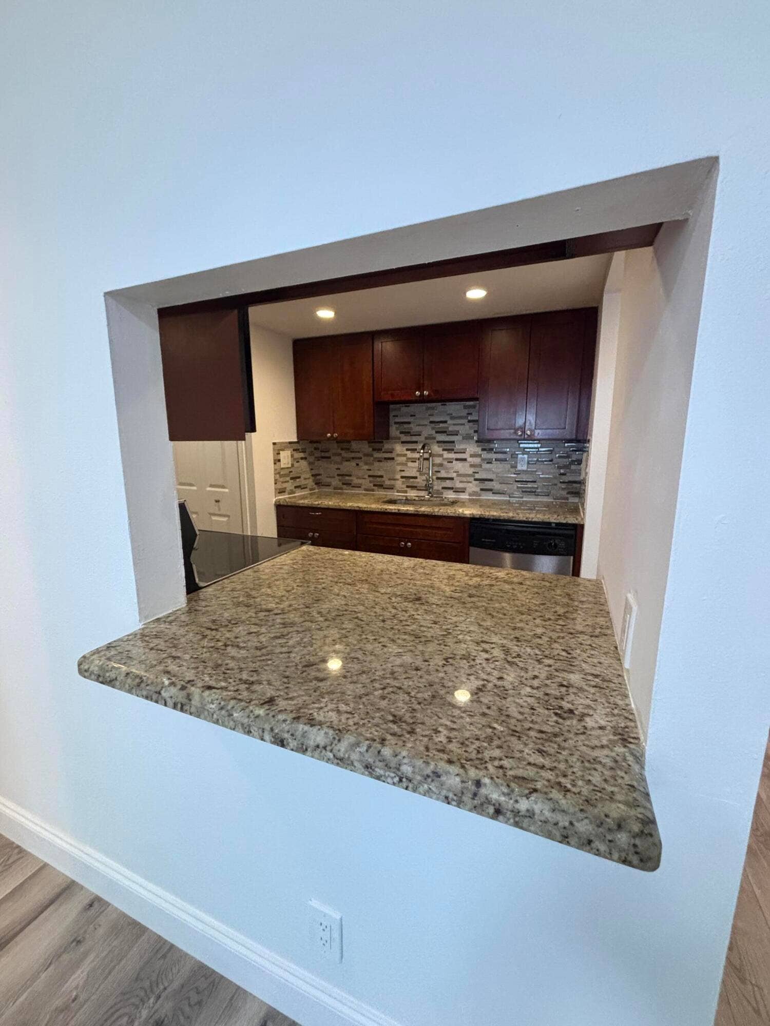 220 Lakeview Drive, #103, Weston, FL 33326 IMG_7282