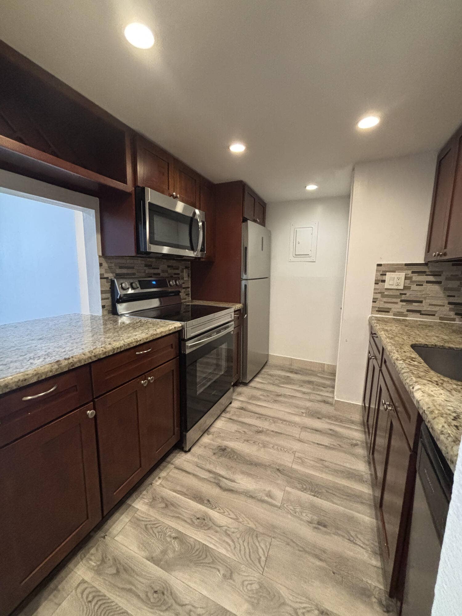 220 Lakeview Drive, #103, Weston, FL 33326 IMG_7274