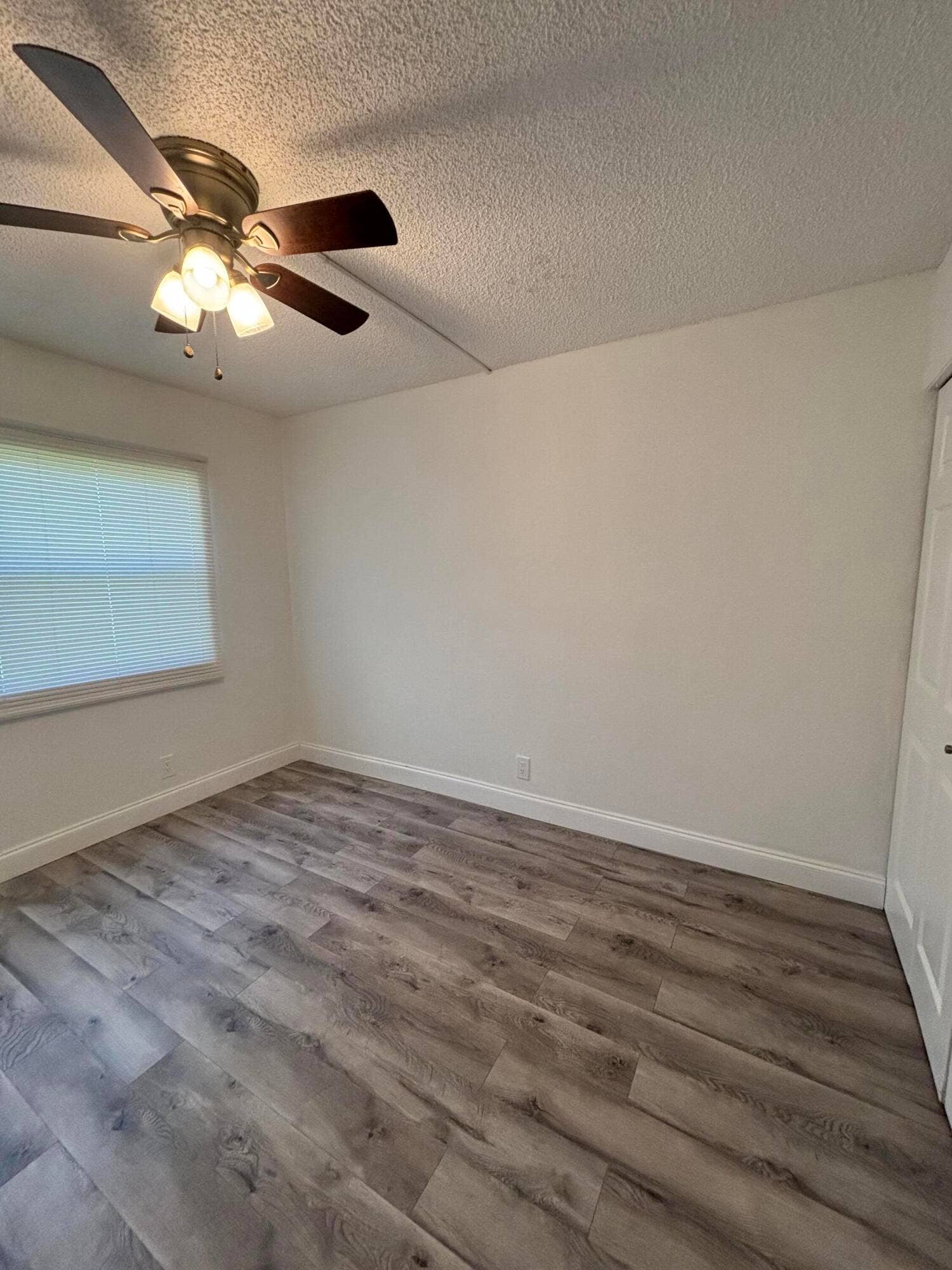 220 Lakeview Drive, #103, Weston, FL 33326 IMG_7289_2