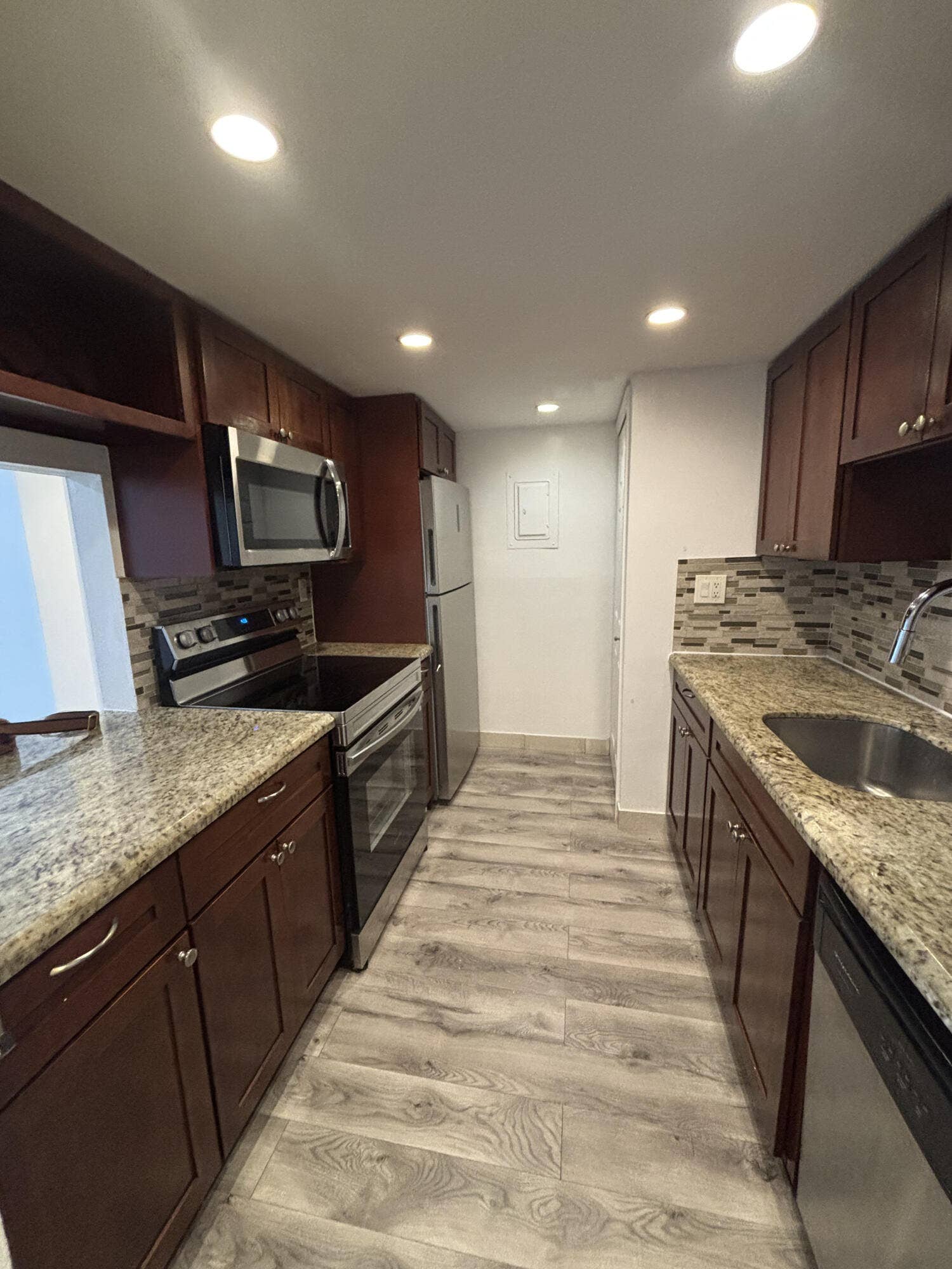 220 Lakeview Drive, #103, Weston, FL 33326 IMG_7273 2