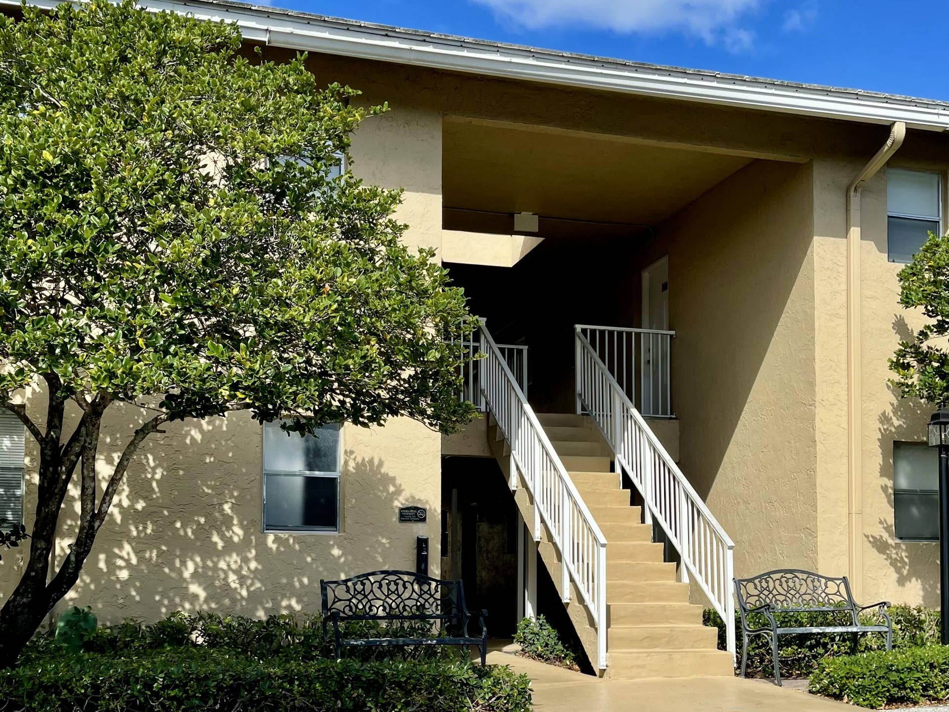 3822 N University Drive, Coral Springs, FL 33065 3822 ENTRY
