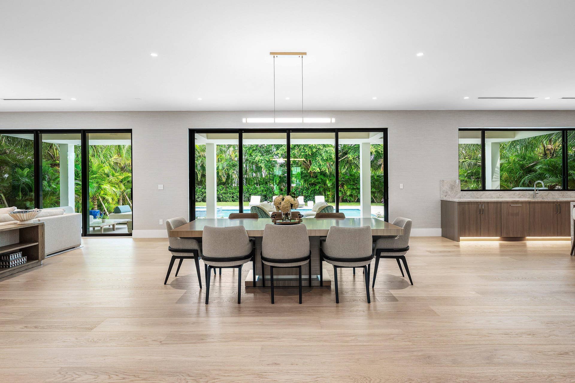145 ALHAMBRA Place, West Palm Beach, FL 33405 008-145AlhambraPlace-WestPalmBeach-FL-33