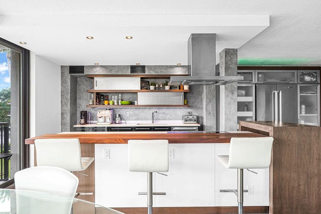 1350 River Reach Drive, #417, Fort Lauderdale, FL 33315 Open Countertop Seating