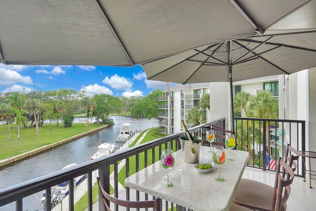 1350 River Reach Drive, #417, Fort Lauderdale, FL 33315 Beautiful view of canal and New River