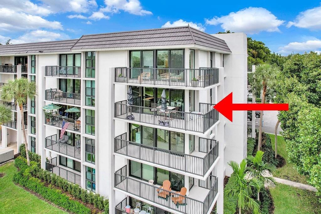 1350 River Reach Drive, #417, Fort Lauderdale, FL 33315 Covered Corner Wraparound Balcony
