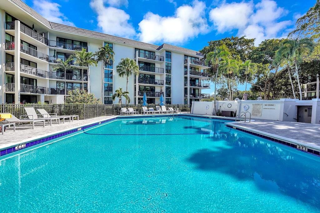 1350 River Reach Drive, #417, Fort Lauderdale, FL 33315 Large Heated Pool