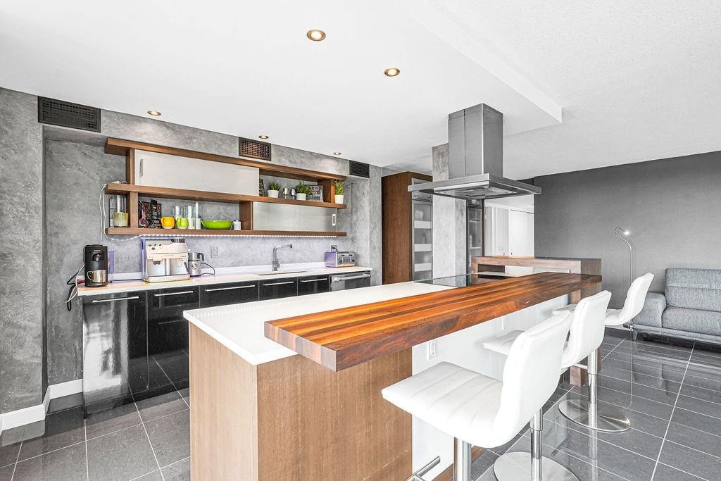 1350 River Reach Drive, #417, Fort Lauderdale, FL 33315 Open Modern Kitchen