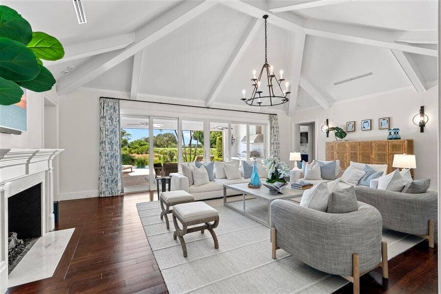 11 Country Road E, Boynton Beach, FL 33436 dash_LIVING_ROOM_ANGLE_RIGHT