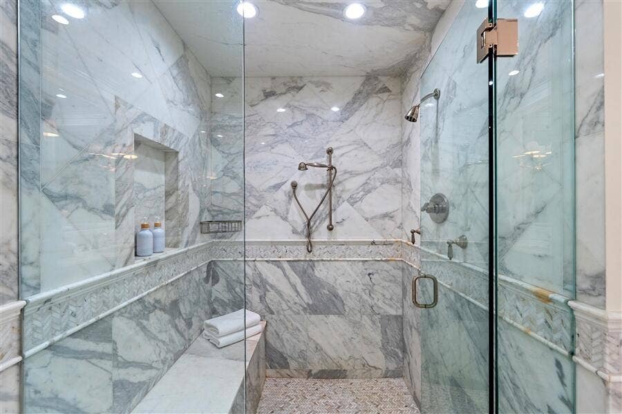 11 Country Road E, Boynton Beach, FL 33436 dash_PRIMARY_BATHROOM_SHOWER_DETAIL