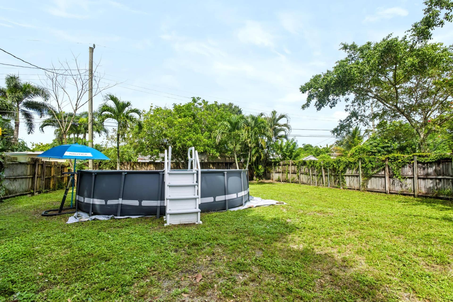1413 NW 5th Avenue, Fort Lauderdale, FL 33311 1413 pool