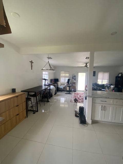 1413 NW 5th Avenue, Fort Lauderdale, FL 33311 1413 dining area