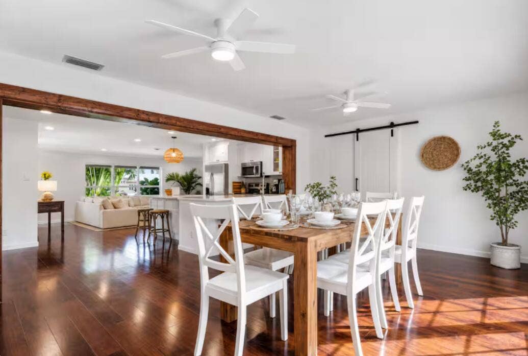1131 NE 27TH Avenue, Pompano Beach, Pompano Beach, FL 33062 kitchen sitting 2