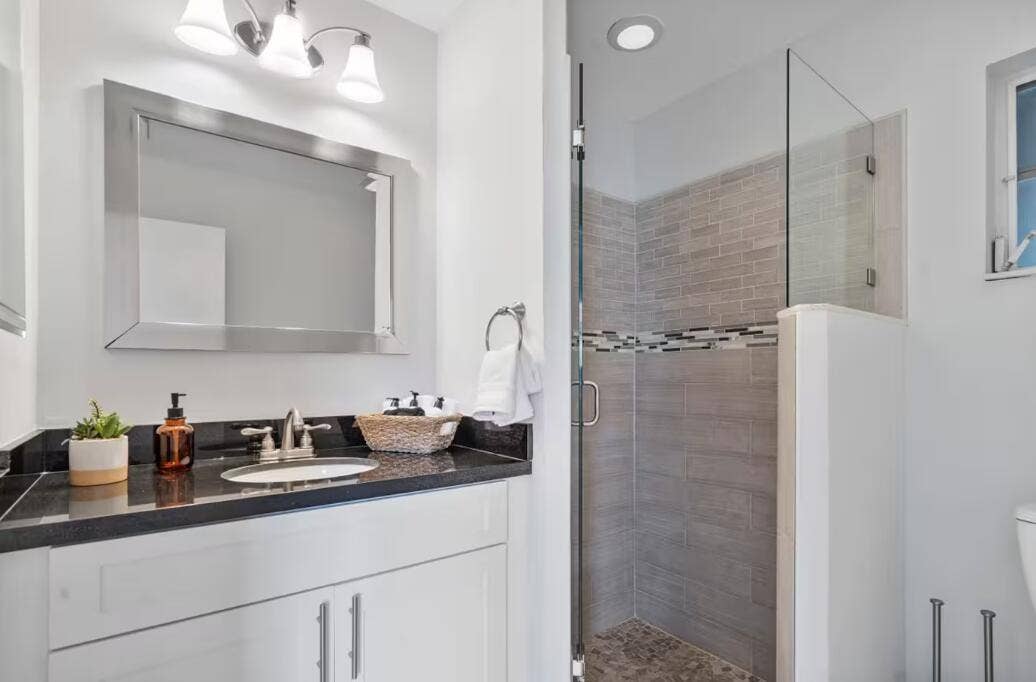 1131 NE 27TH Avenue, Pompano Beach, Pompano Beach, FL 33062 bathroom 1