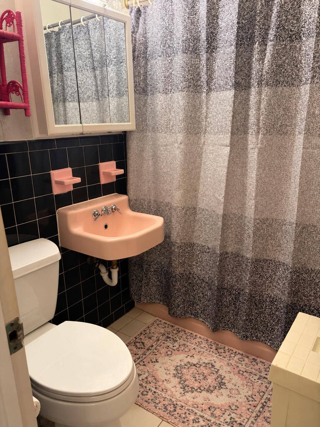 5051 SW 10TH Street, Plantation, FL 33317 Second bath