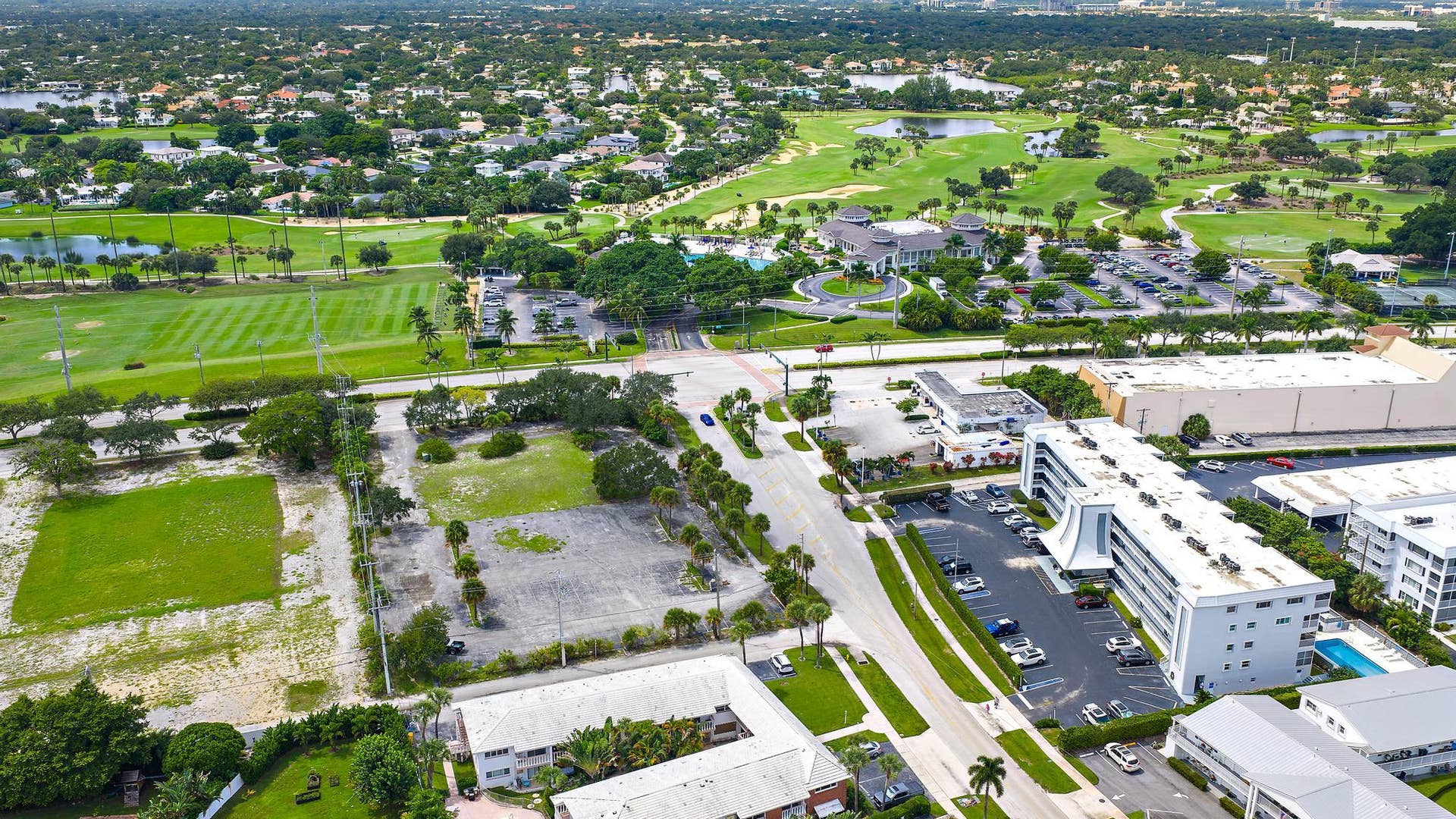 155 Yacht Club Drive, #207, North Palm Beach, FL 33408 Aerial to the West-North Palm Beach Country Club Amenities