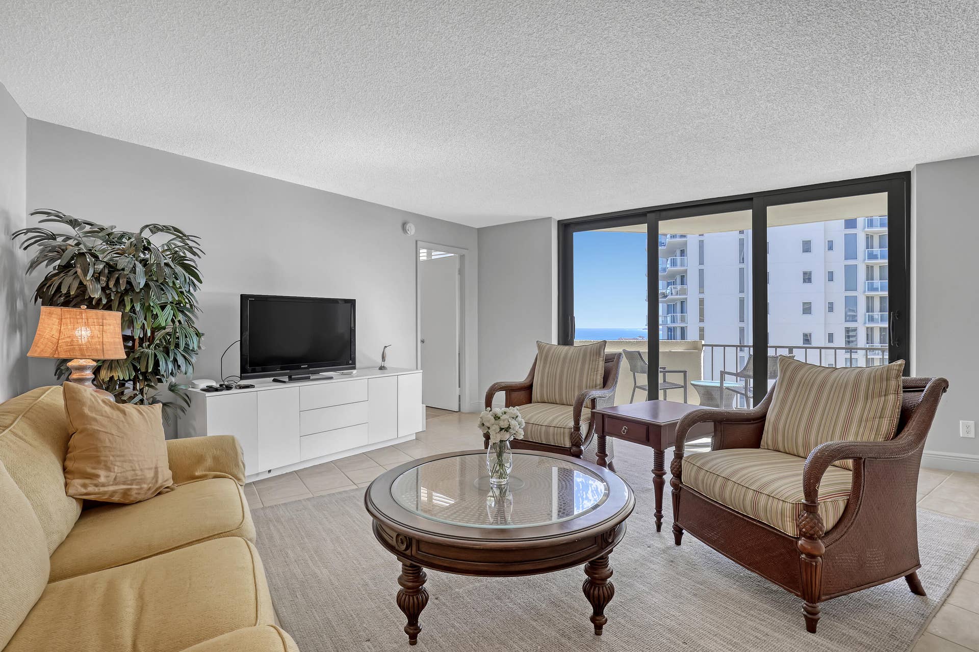 2800 N Ocean Drive, #A-22A, Riviera Beach, FL 33404 Living Room