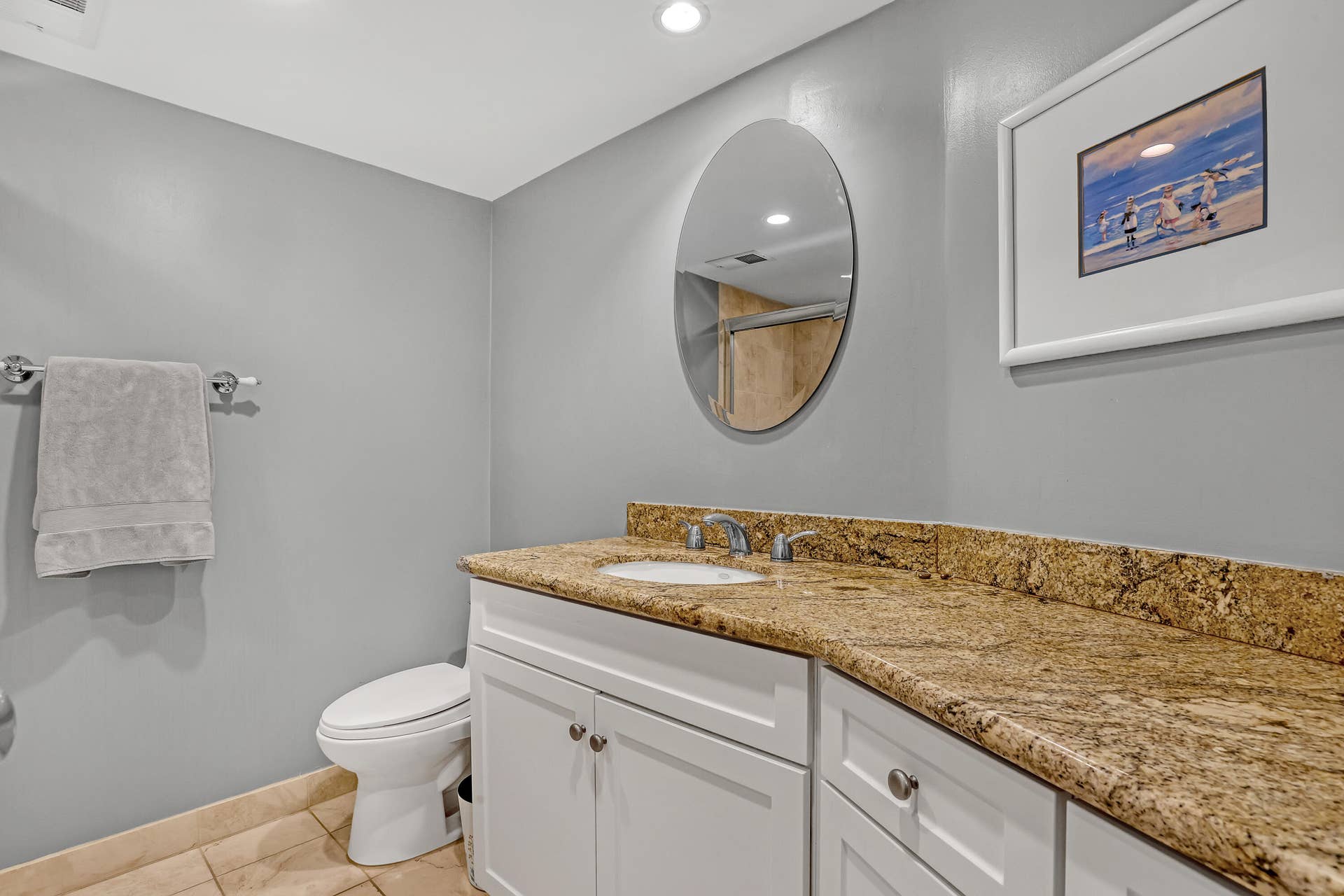 2800 N Ocean Drive, #A-22A, Riviera Beach, FL 33404 Guest Bathroom