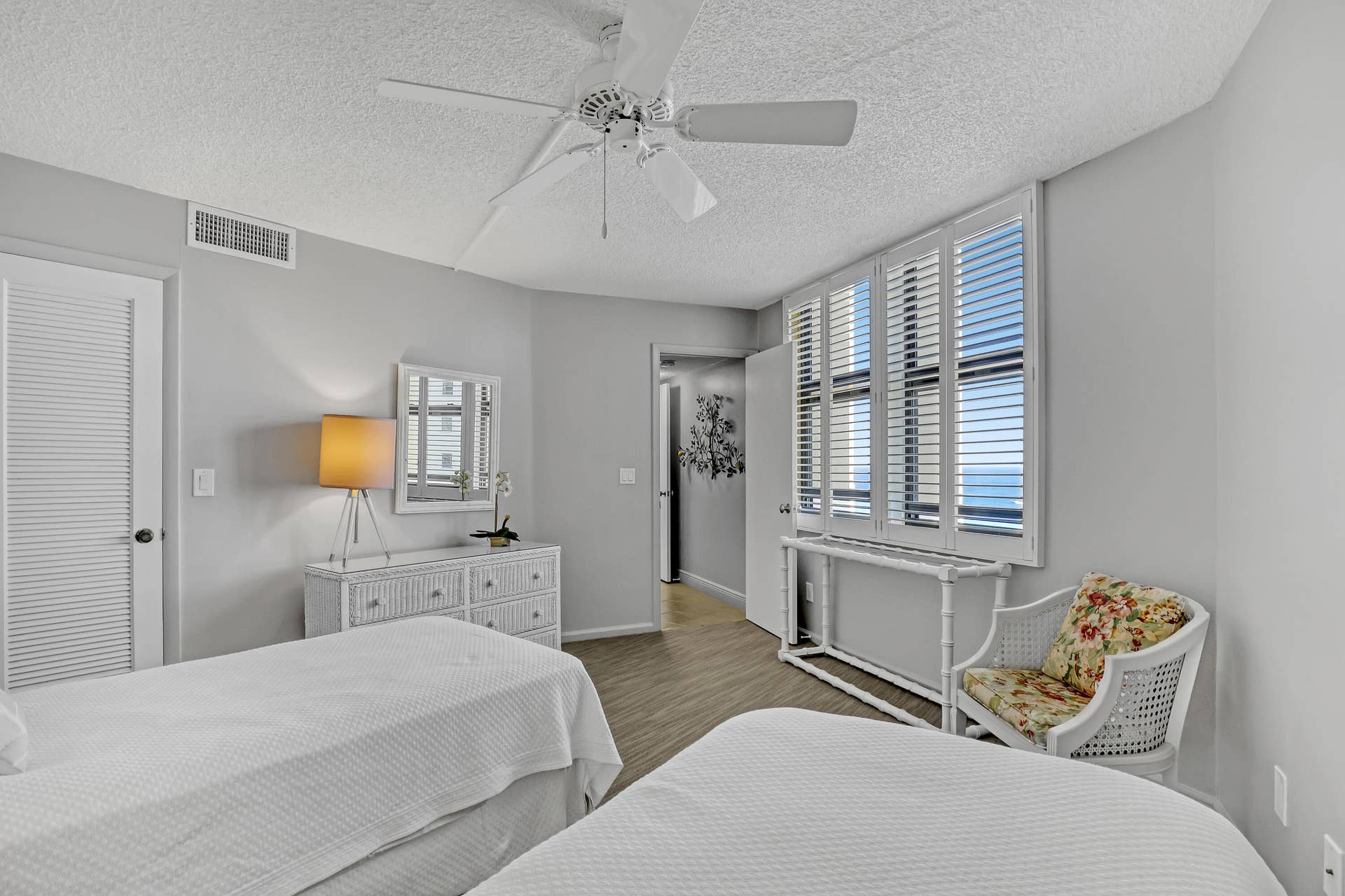 2800 N Ocean Drive, #A-22A, Riviera Beach, FL 33404 Guest