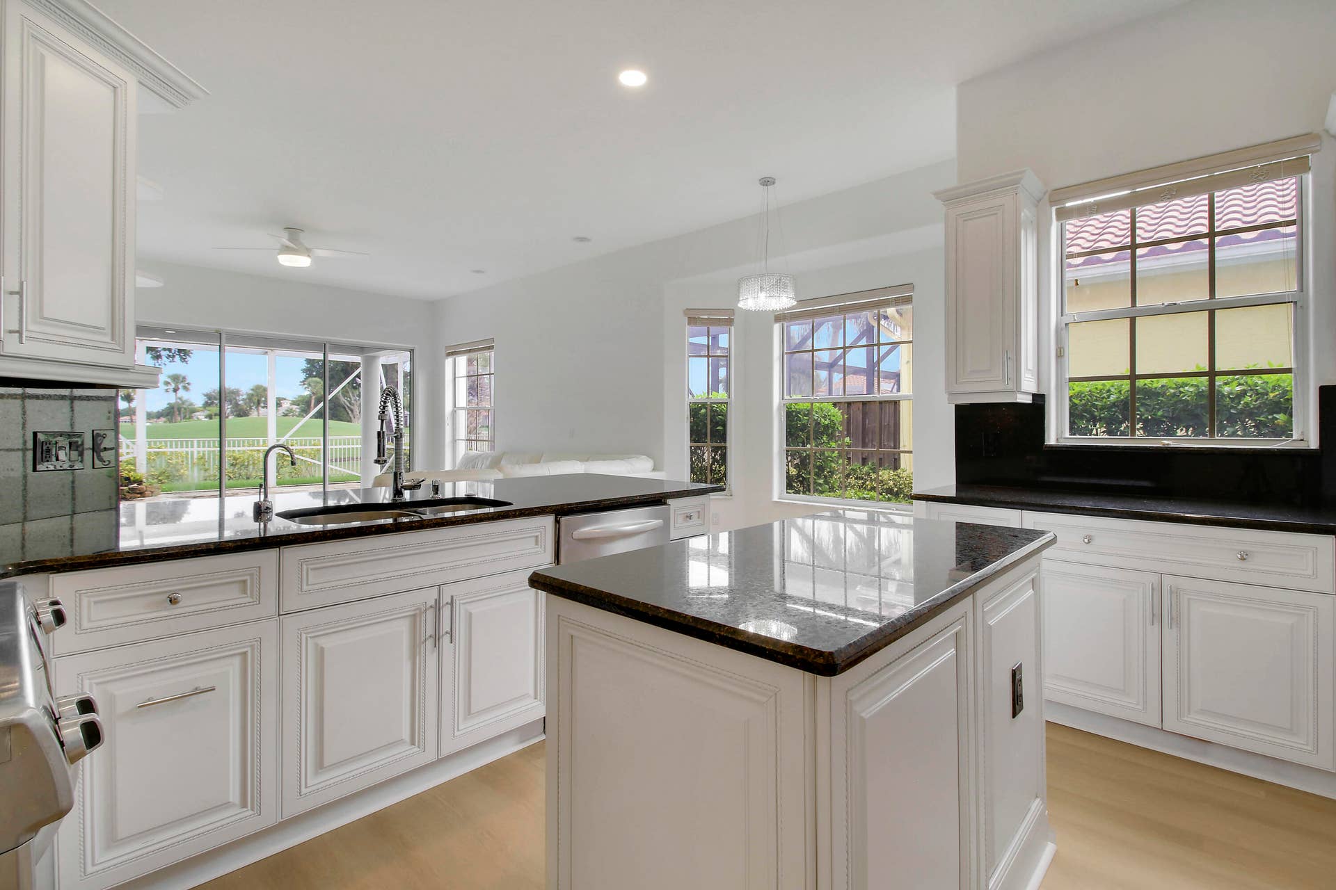 10375 OSPREY Trace, West Palm Beach, FL 33412 Kitchen