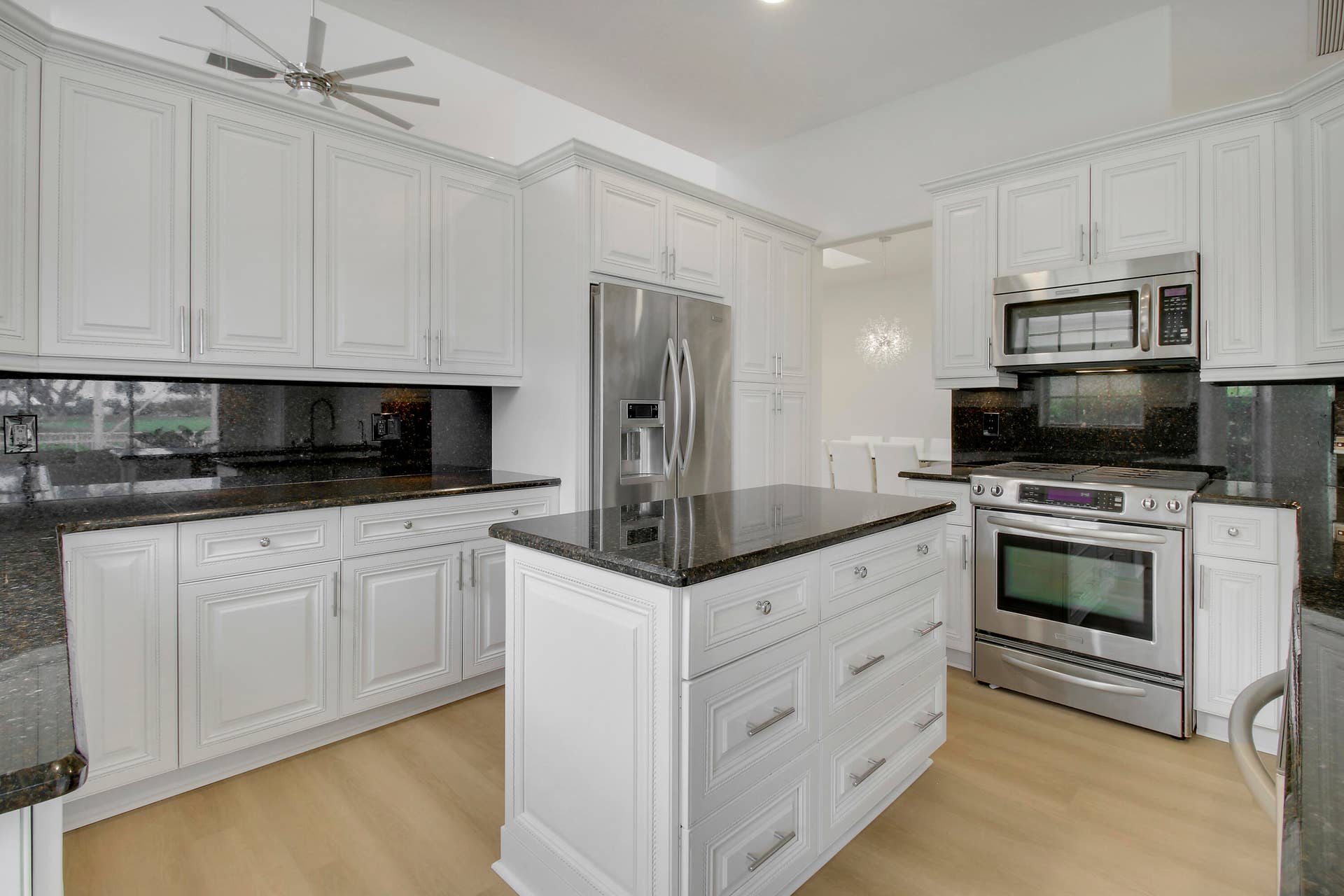 10375 OSPREY Trace, West Palm Beach, FL 33412 Kitchen