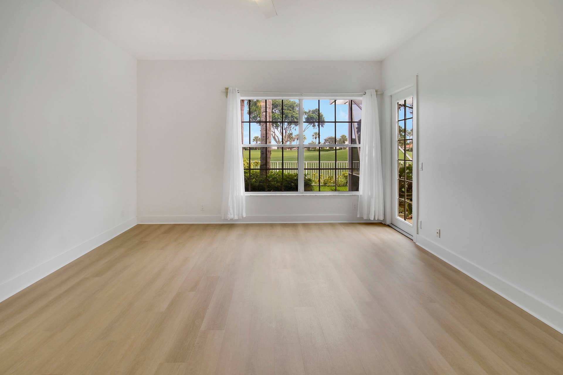 10375 OSPREY Trace, West Palm Beach, FL 33412 Primary Bedroom with Golf Course View