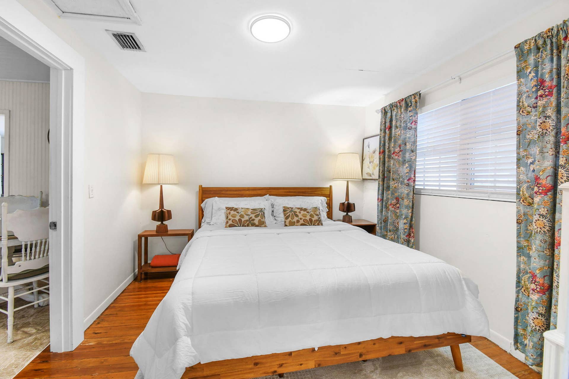 bedroom 2 king