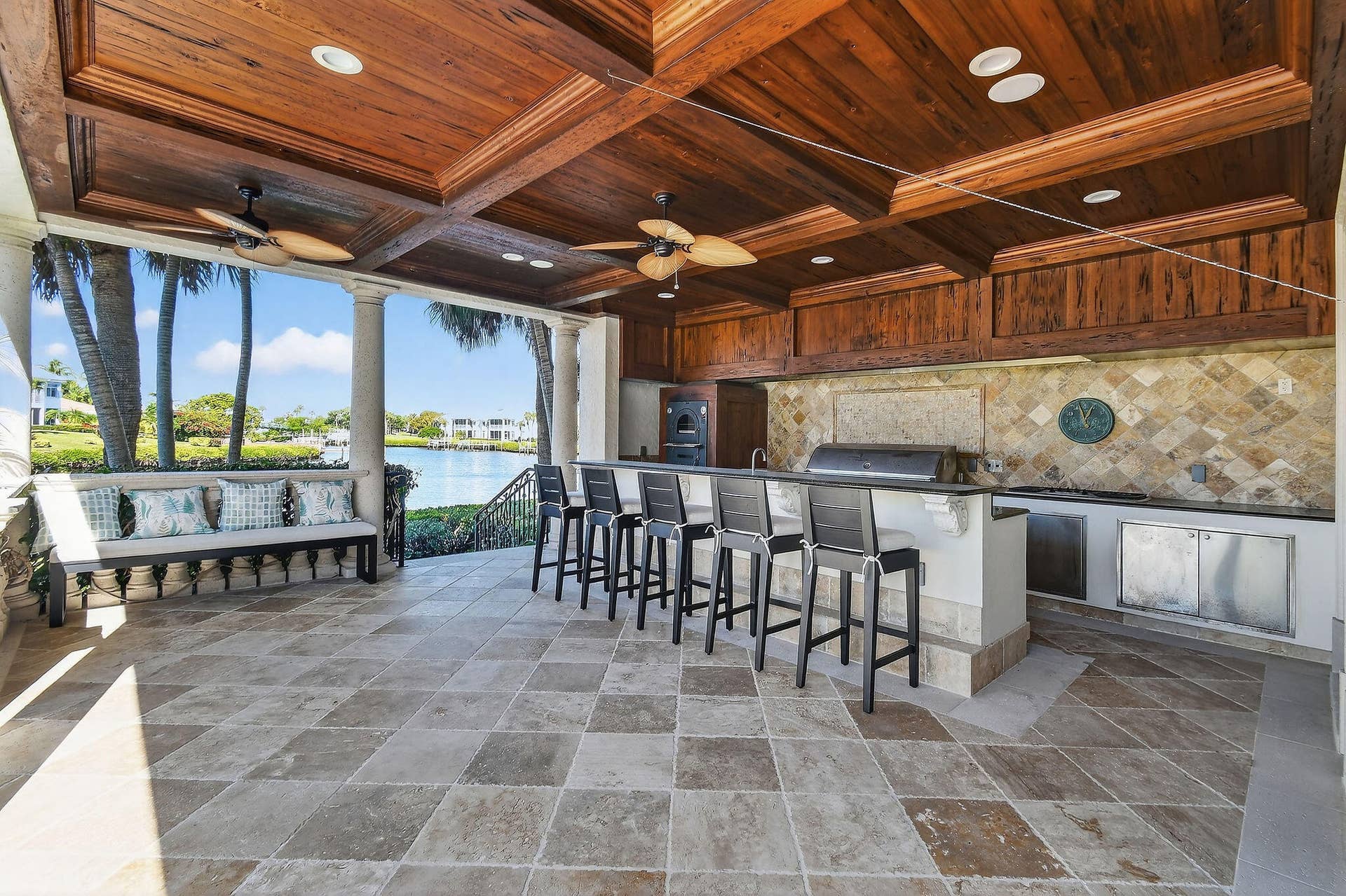 107 Schooner Lane, Jupiter, FL 33477 Summer Kitchen