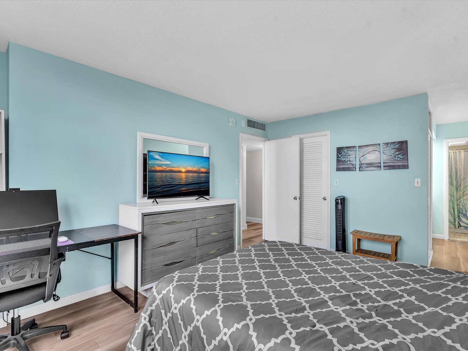 301 N Ocean Boulevard, #709, Pompano Beach, FL 33062 Primary and En Suite
