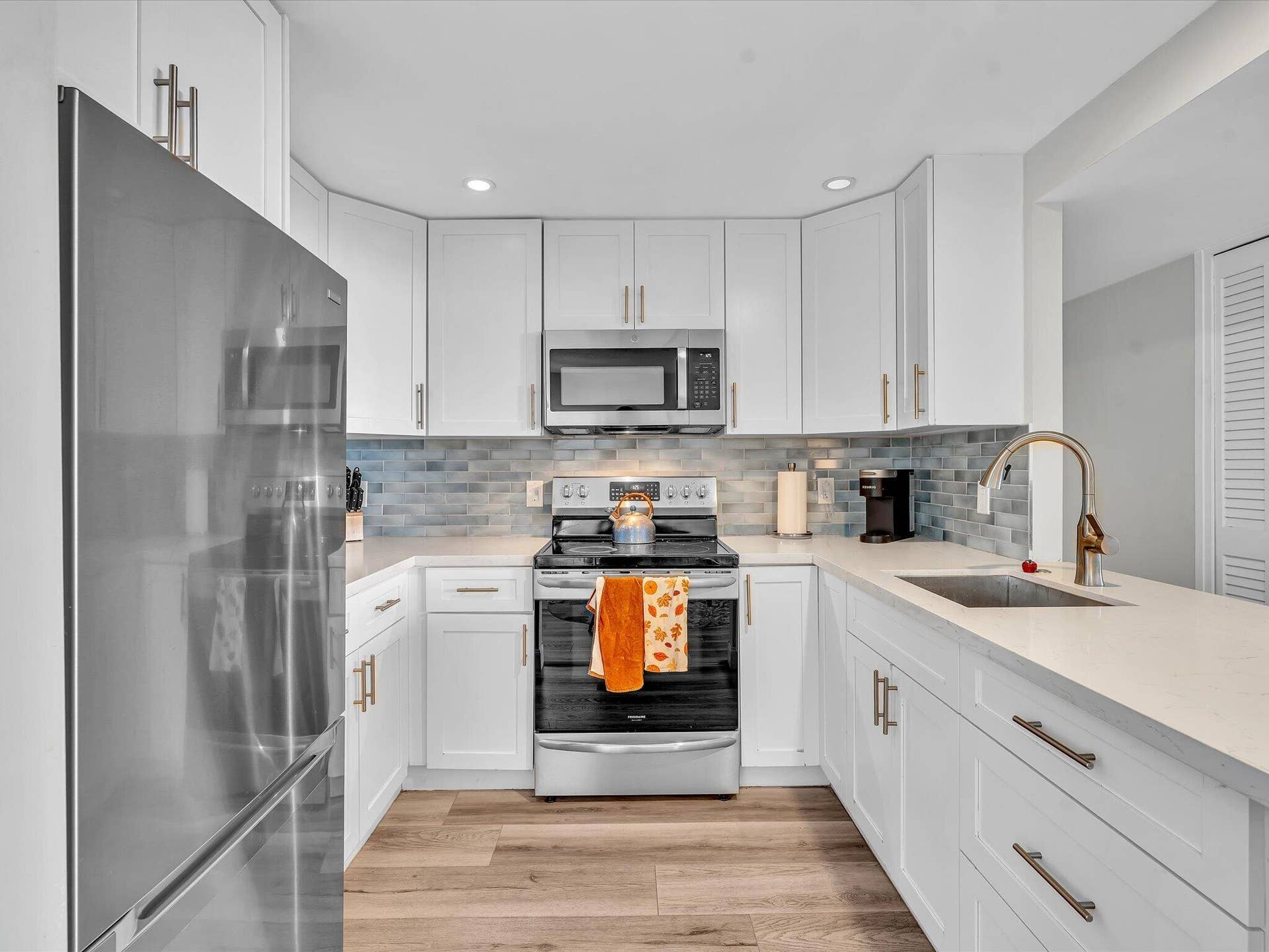 301 N Ocean Boulevard, #709, Pompano Beach, FL 33062 Stainless steel appliances and open concept